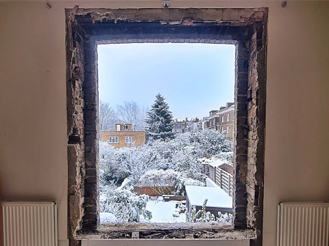 TRIPLE SASH WINDOW photo